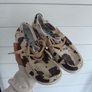 Gypsy Jazz Cow Print Canvas Sneakers size 8